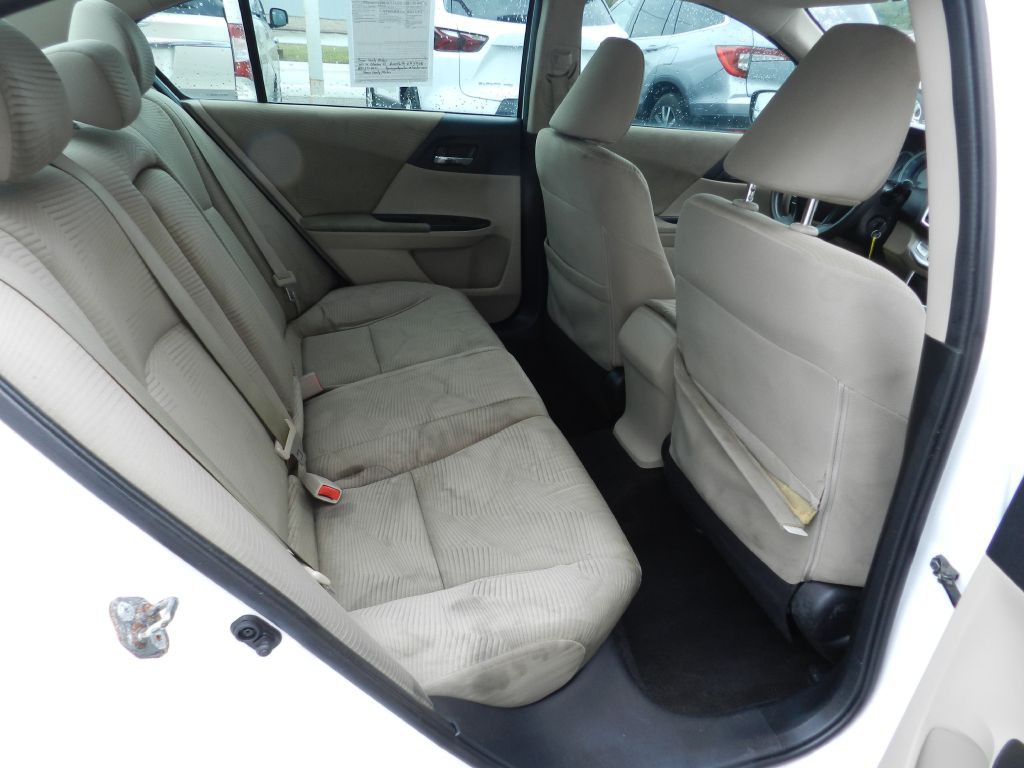 2015 Honda Accord Image 12