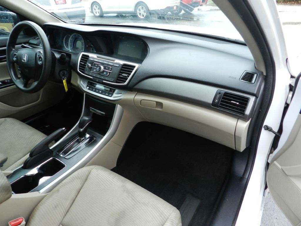 2015 Honda Accord Image 13