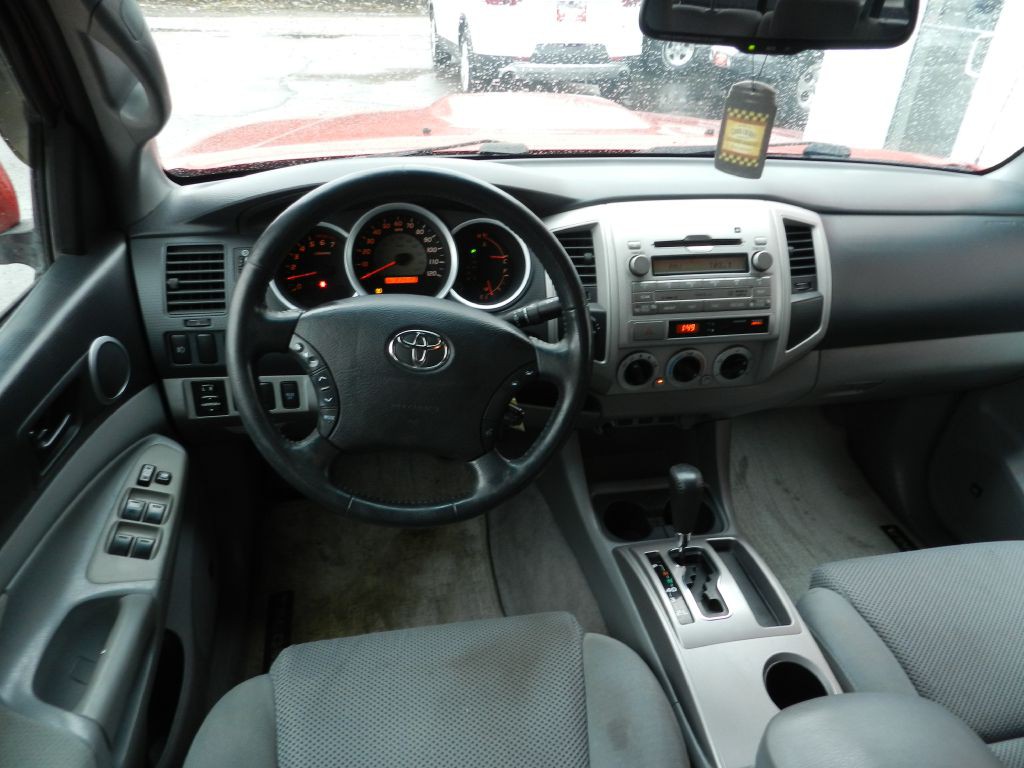 2010 Toyota Tacoma Image 9