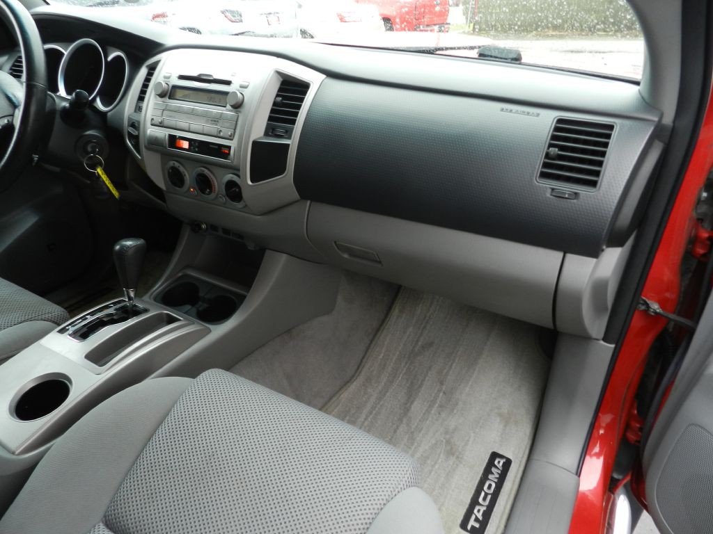 2010 Toyota Tacoma Image 13