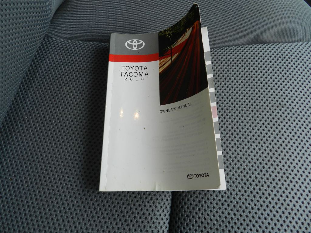 2010 Toyota Tacoma Image 14