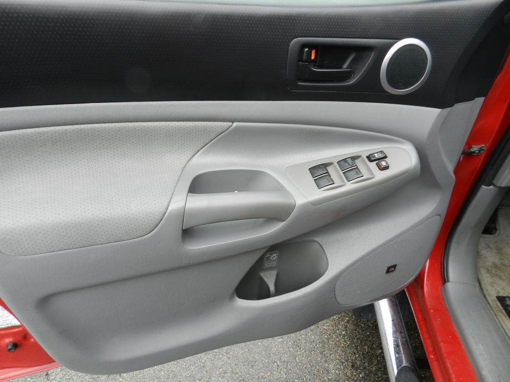 2010 Toyota Tacoma Image 15