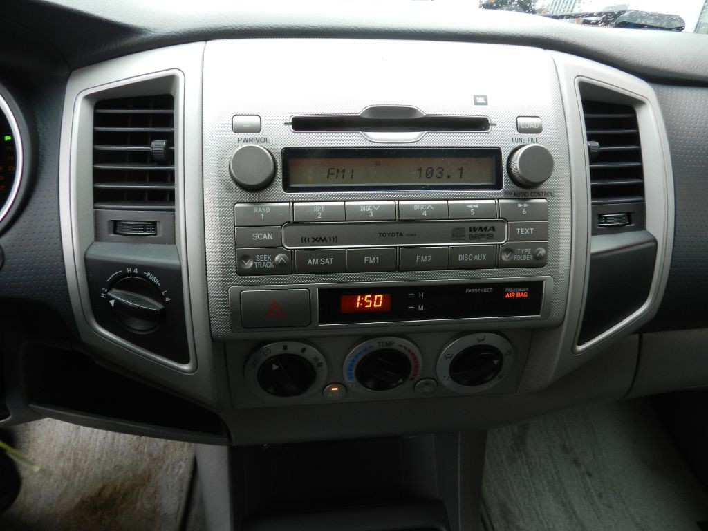 2010 Toyota Tacoma Image 16