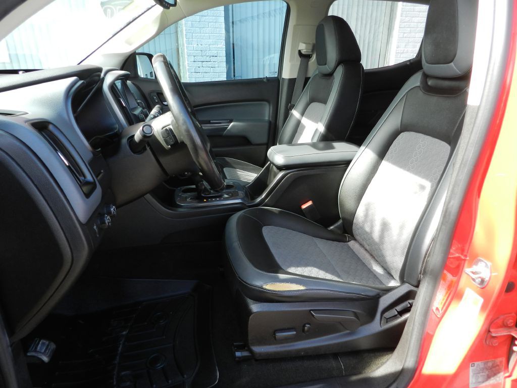 2017 Chevrolet Colorado Image 2