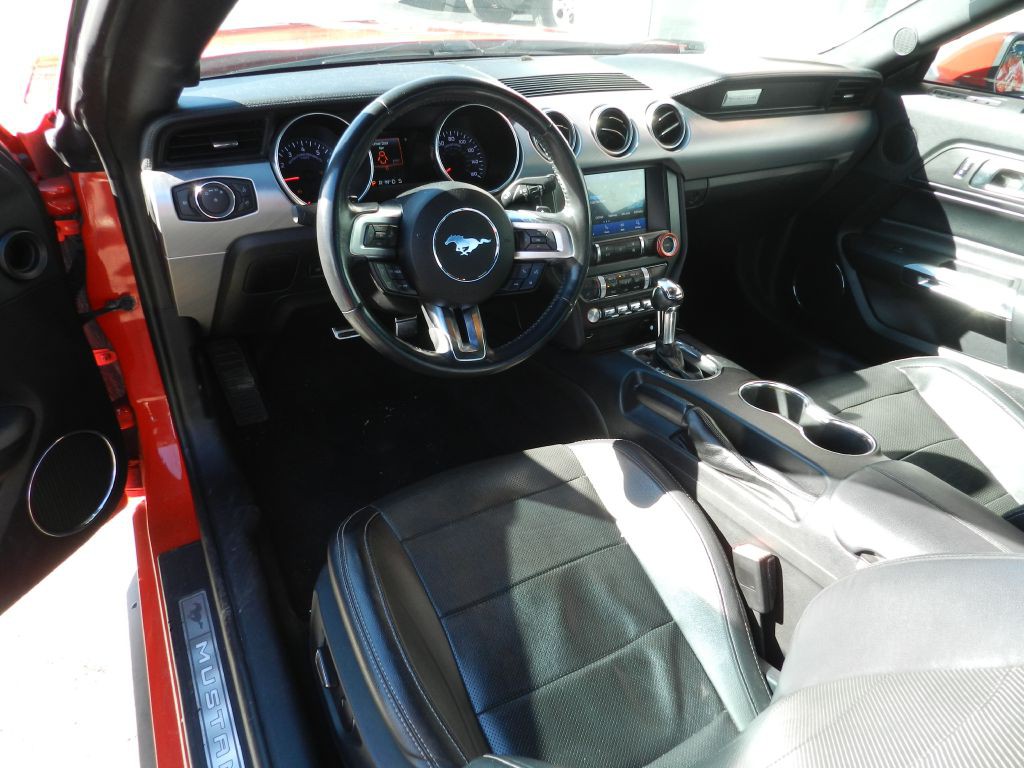 2019 Ford Mustang Image 9