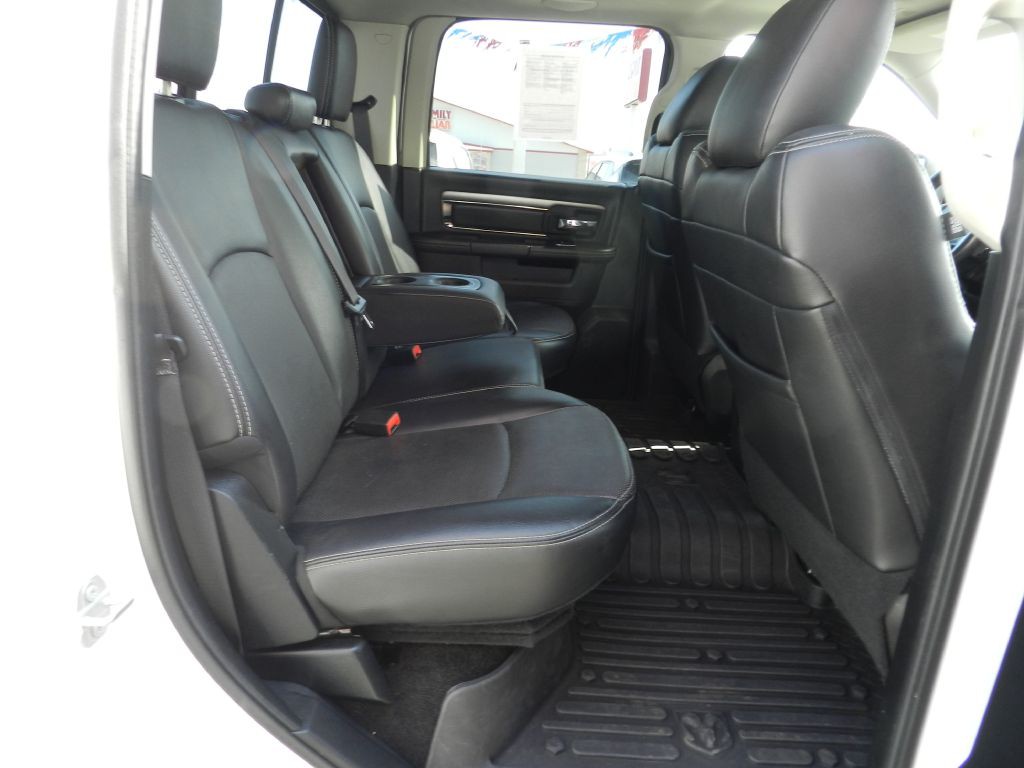 2017 RAM 1500 Image 12