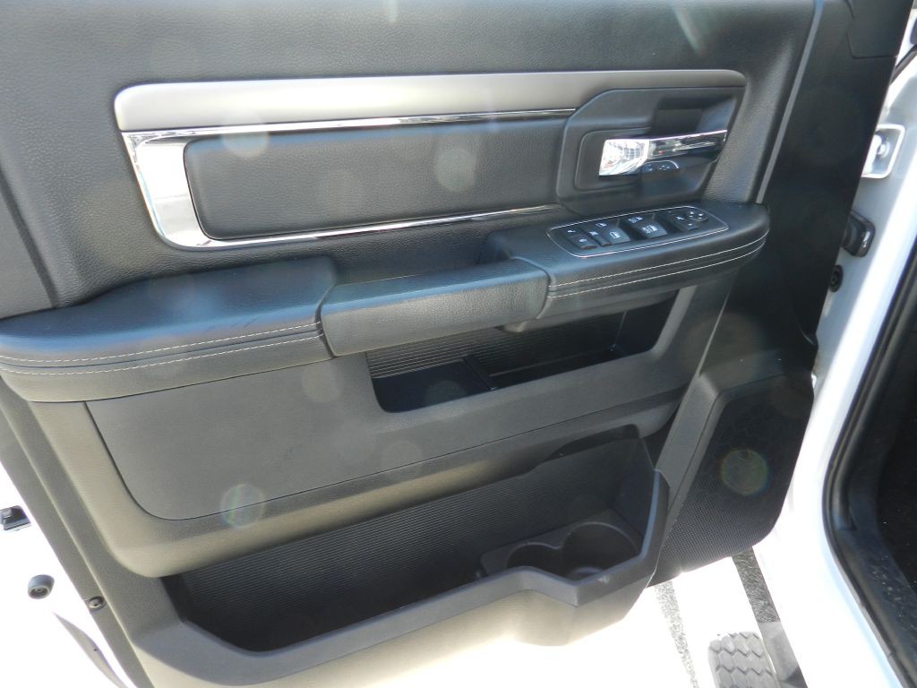 2017 RAM 1500 Image 16