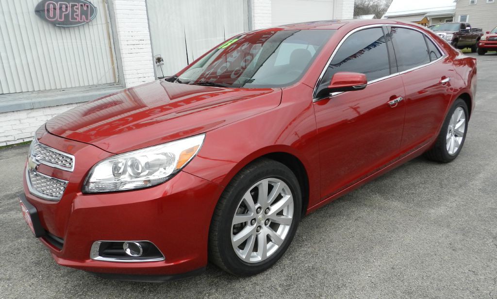 2013 Chevrolet Malibu Image 3