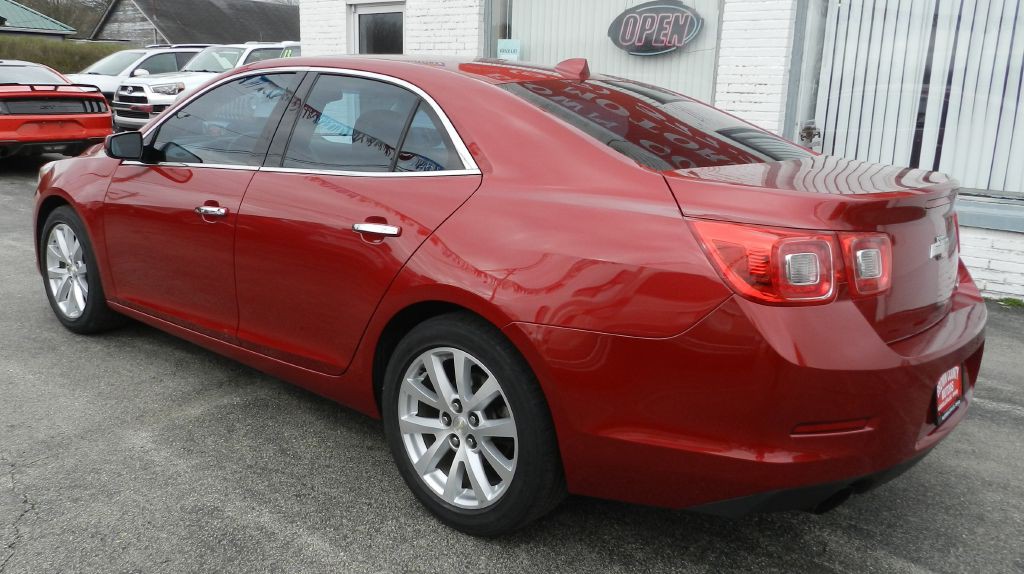 2013 Chevrolet Malibu Image 8