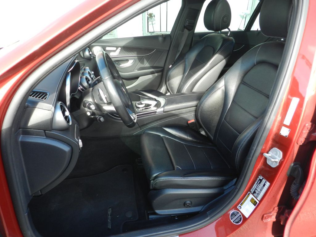 2016 Mercedes-Benz C-Class Image 2