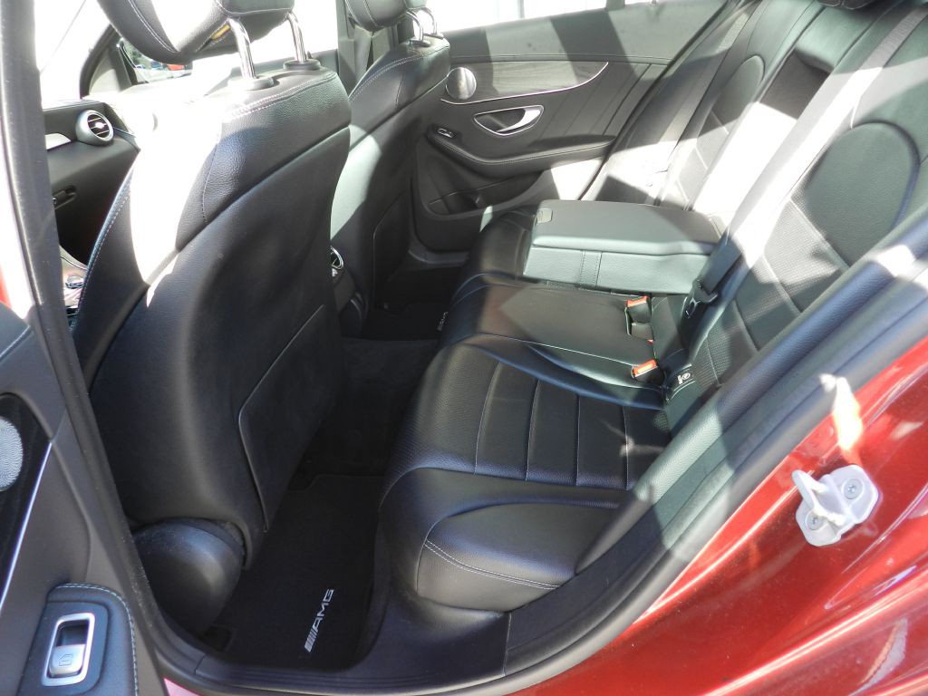 2016 Mercedes-Benz C-Class Image 10