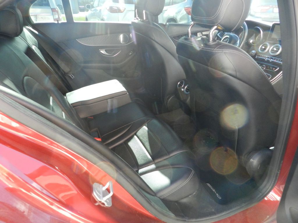 2016 Mercedes-Benz C-Class Image 12
