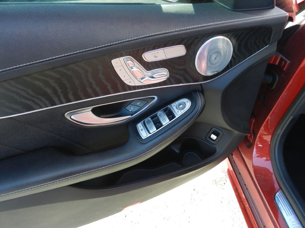 2016 Mercedes-Benz C-Class Image 16