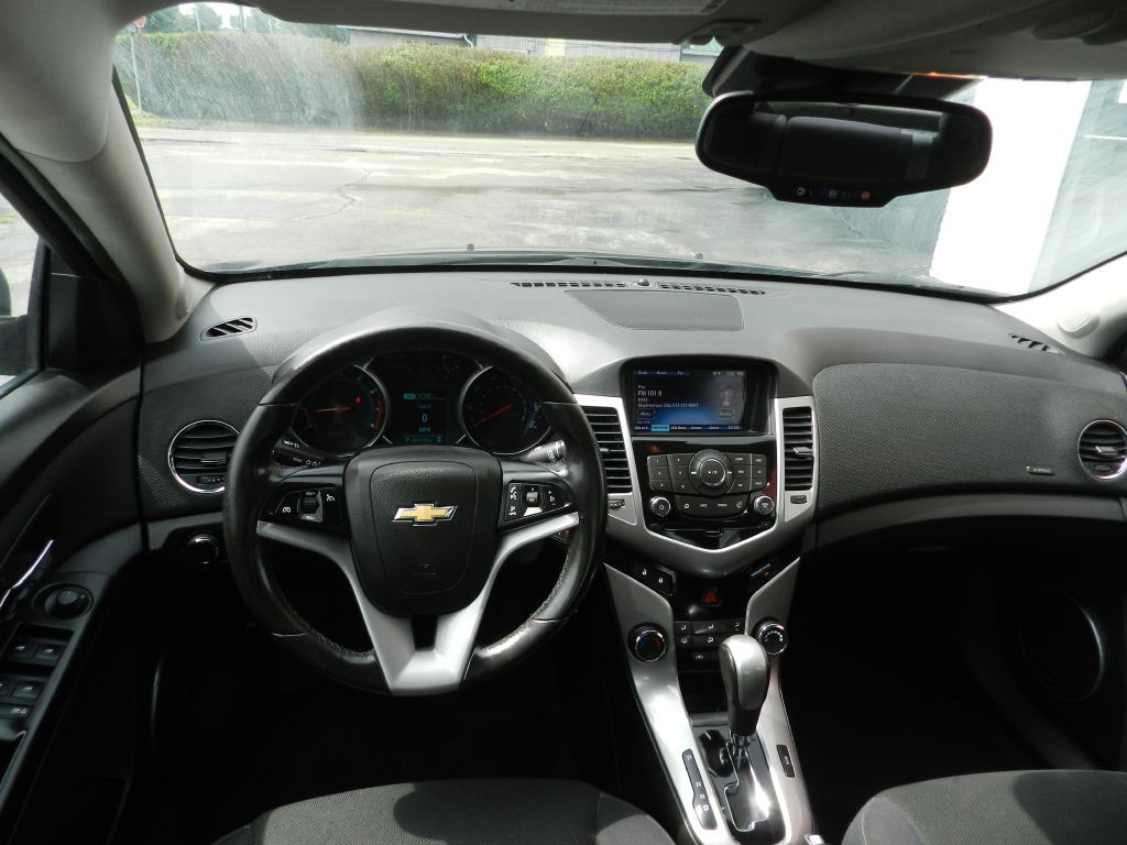 2013 Chevrolet Cruze Image 9
