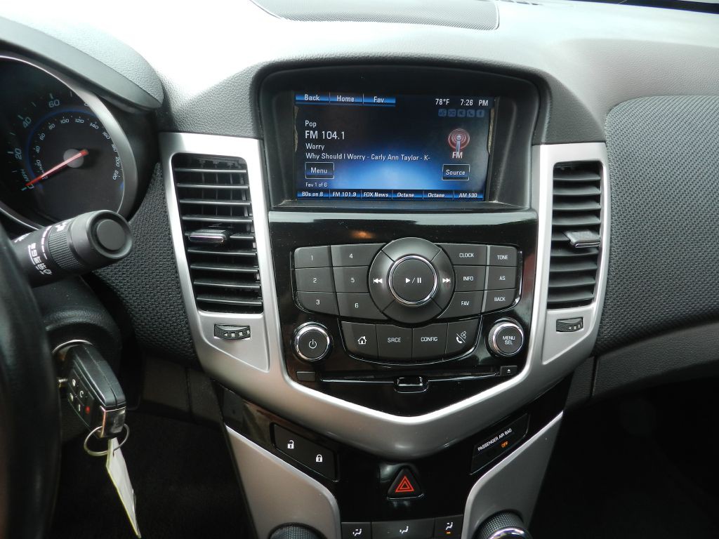 2013 Chevrolet Cruze Image 16
