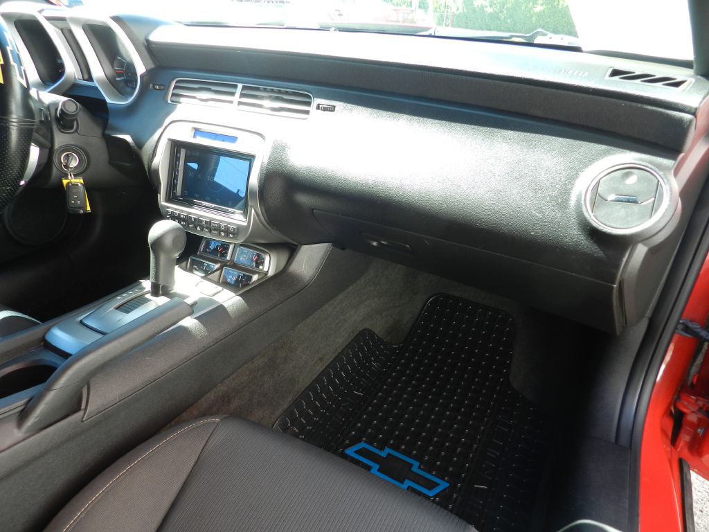2011 Chevrolet Camaro Image 14