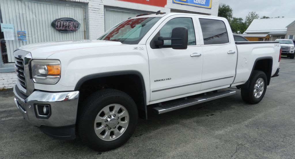 2015 GMC Sierra Image 3