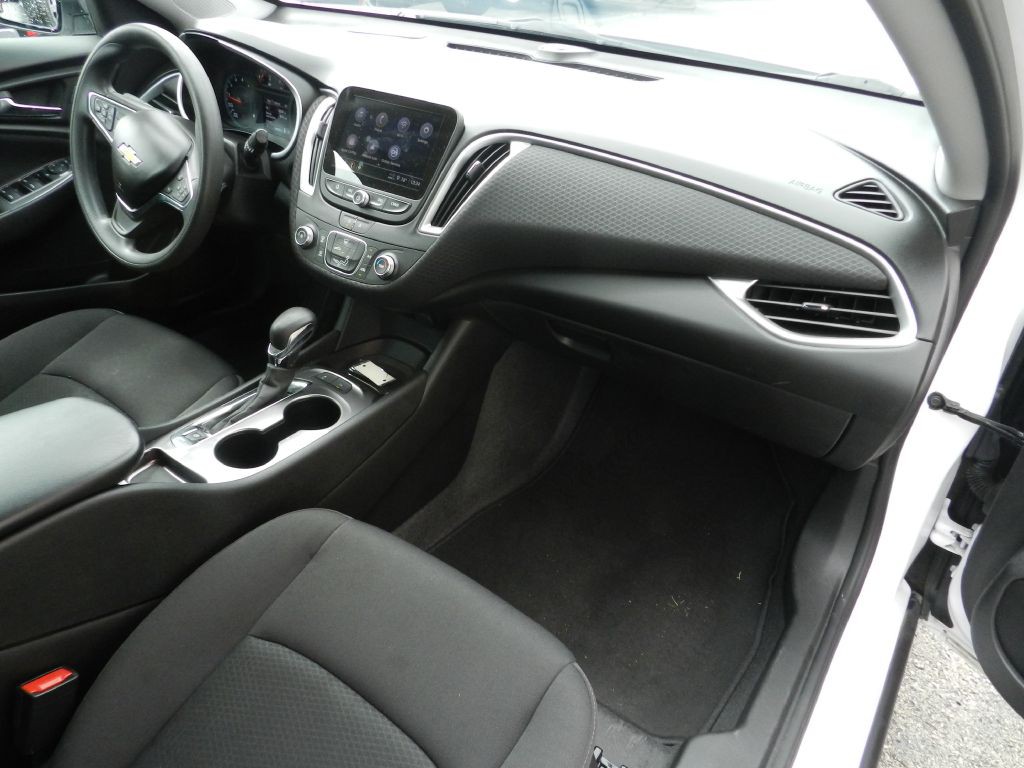 2024 Chevrolet Malibu Image 13