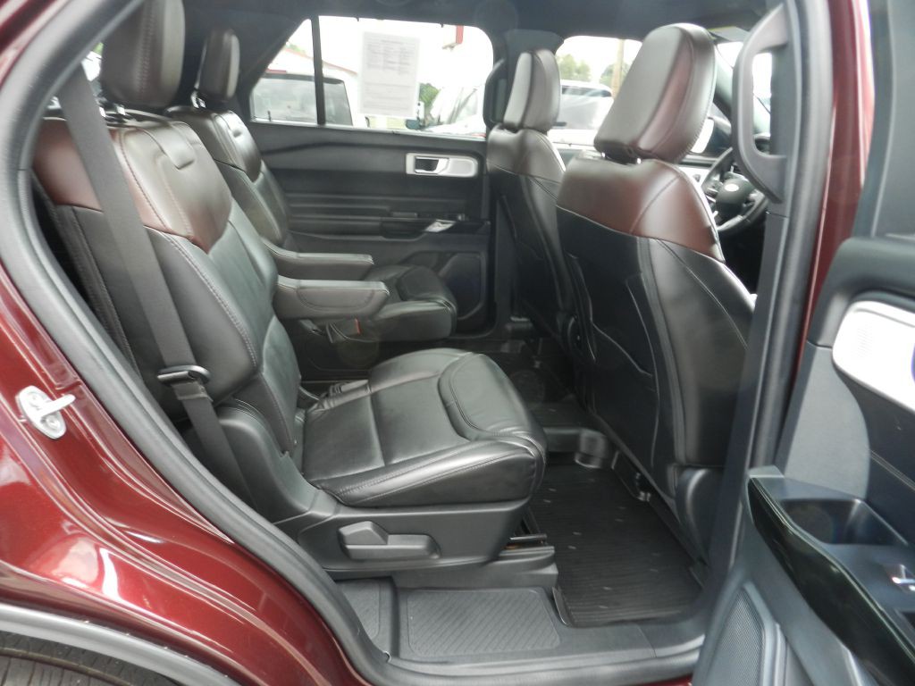 2022 Ford Explorer Image 13