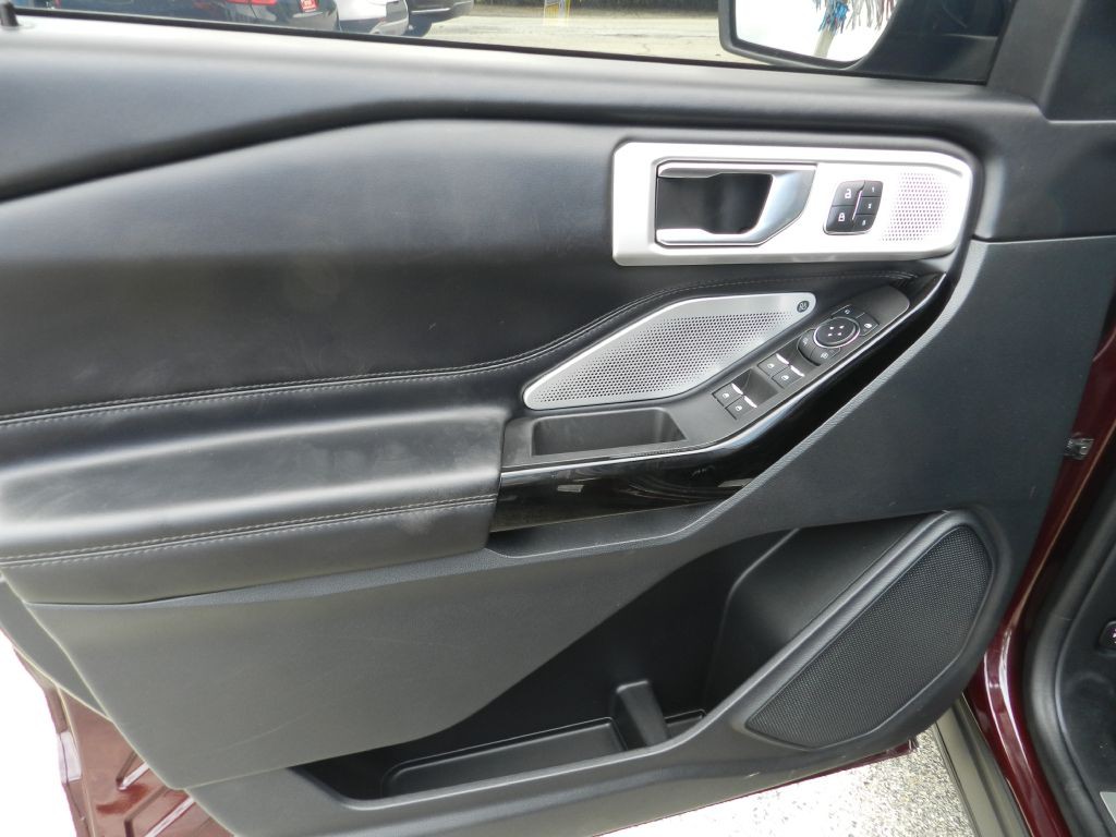 2022 Ford Explorer Image 17