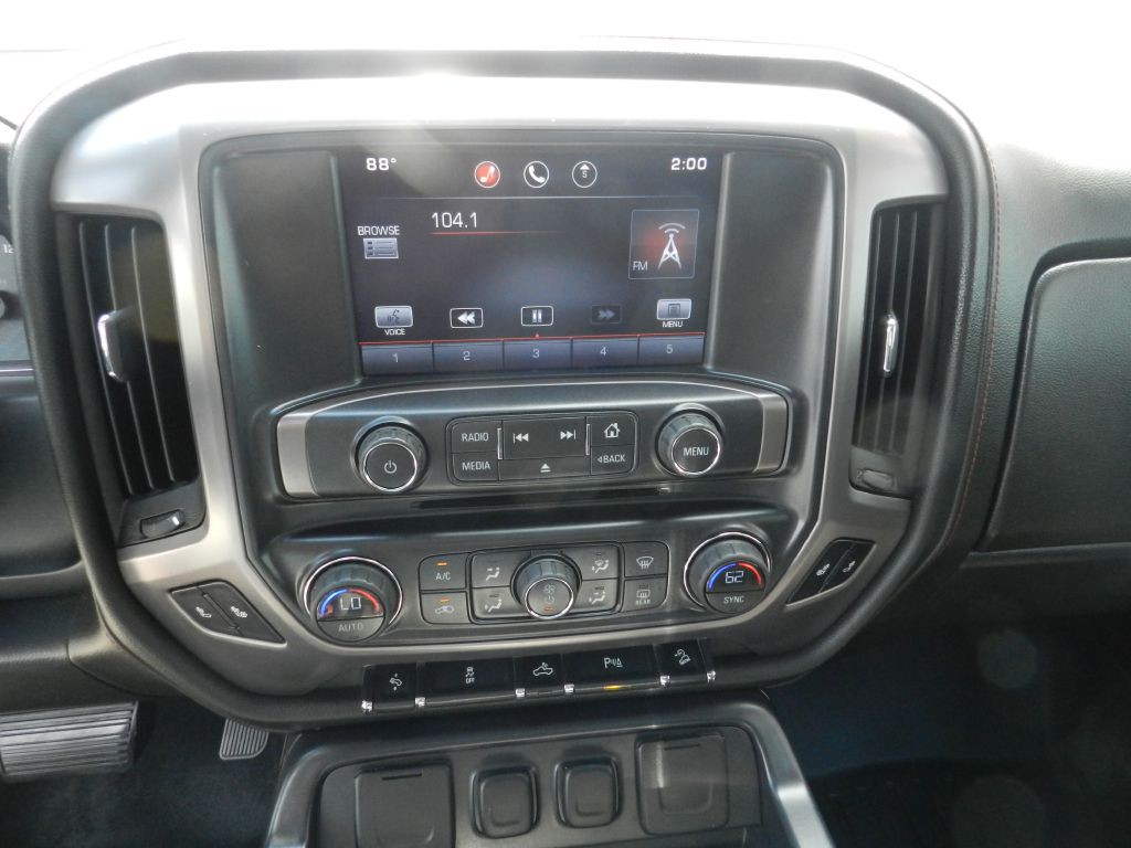 2015 GMC Sierra Image 17