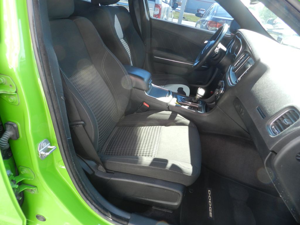 2017 Dodge Charger Image 11
