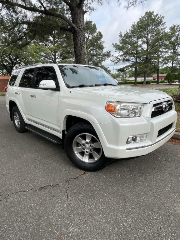 2010 Toyota 4Runner Image 2