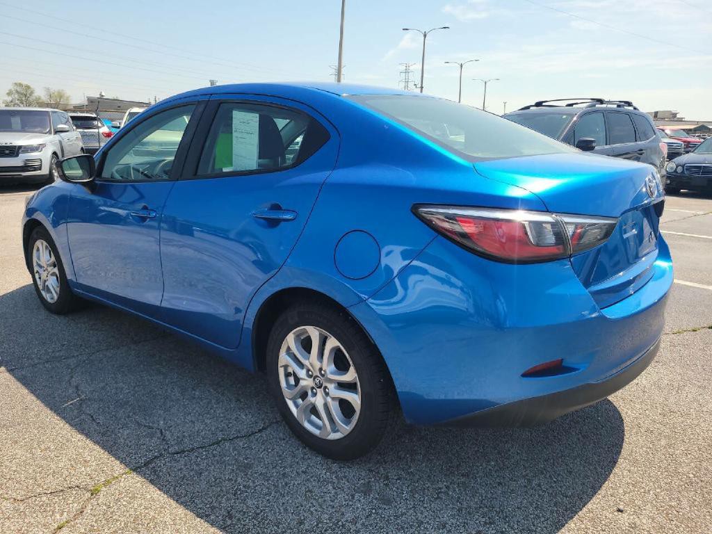 2018 Toyota Yaris Image 4