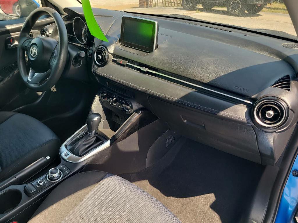 2018 Toyota Yaris Image 18