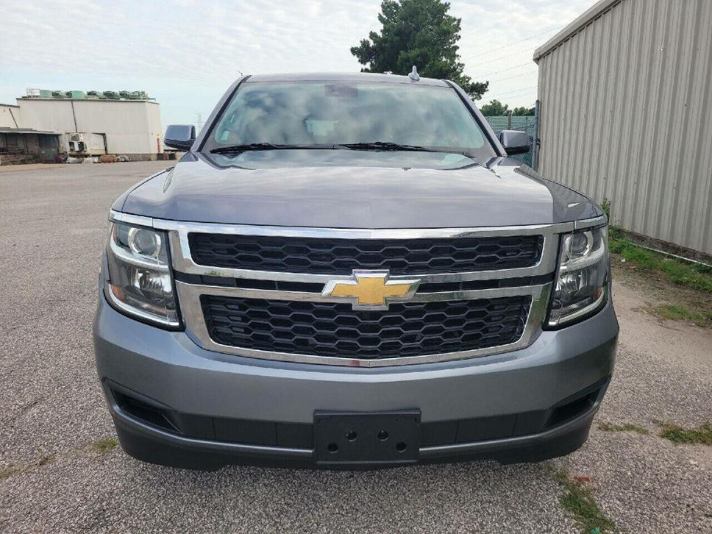 2020 Chevrolet Suburban Image 3