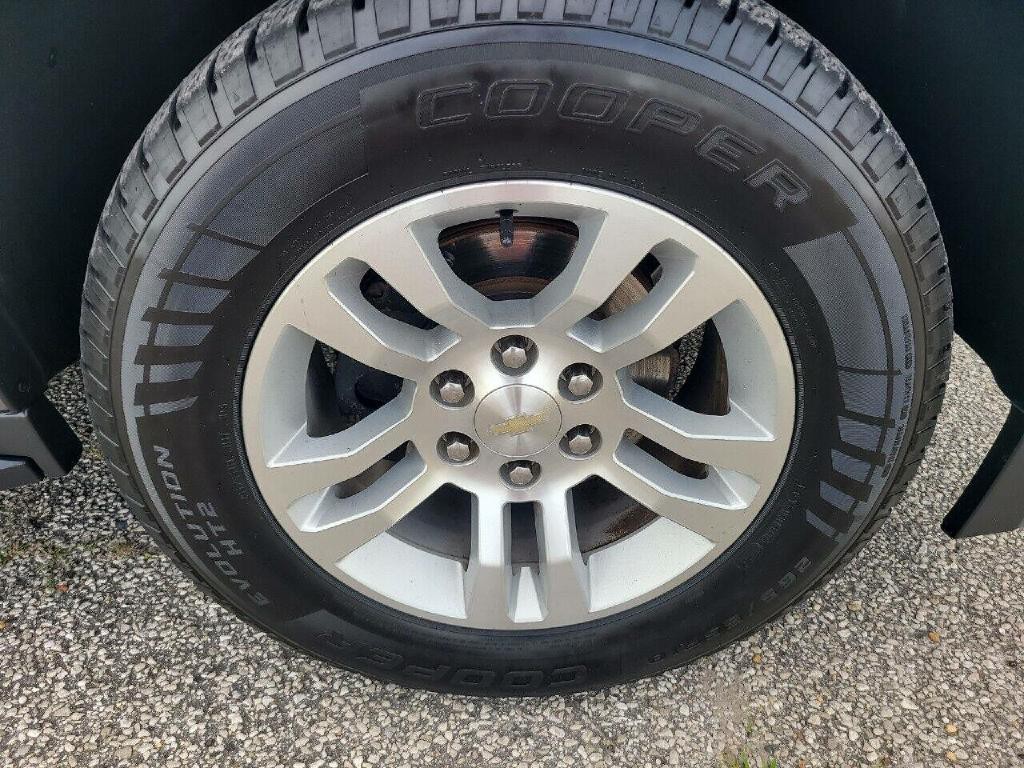 2020 Chevrolet Suburban Image 9