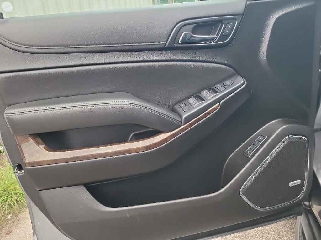 2020 Chevrolet Suburban Image 15