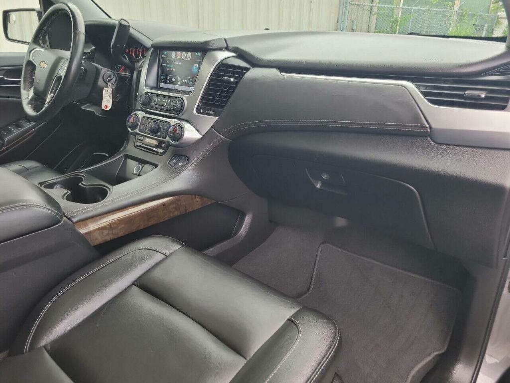 2020 Chevrolet Suburban Image 25