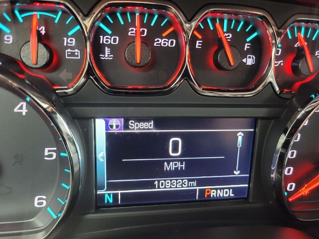 2020 Chevrolet Suburban Image 32