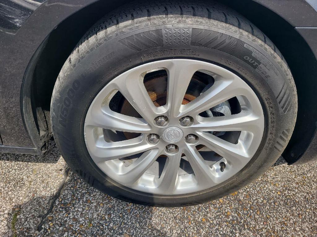 2014 Buick Lacrosse Image 7