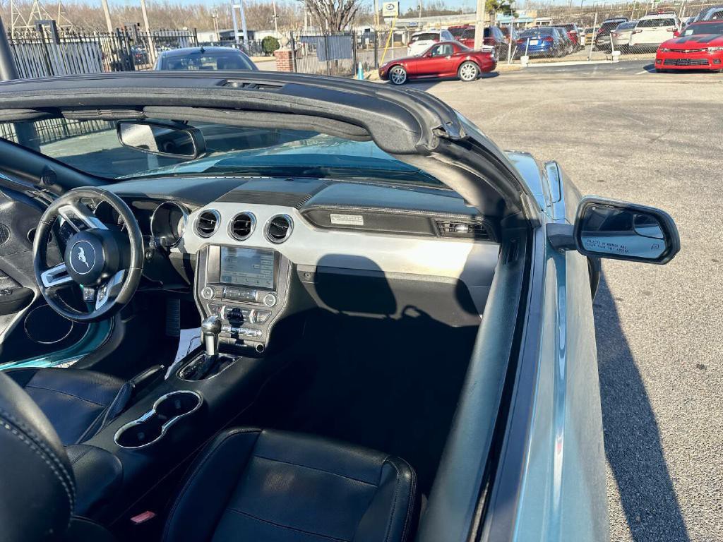 2016 Ford Mustang Image 28