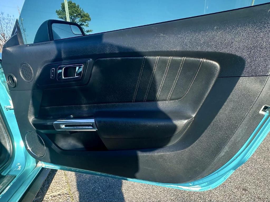 2016 Ford Mustang Image 39