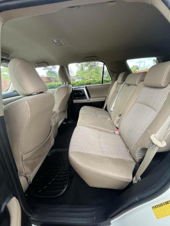 2010 Toyota 4Runner Image 11