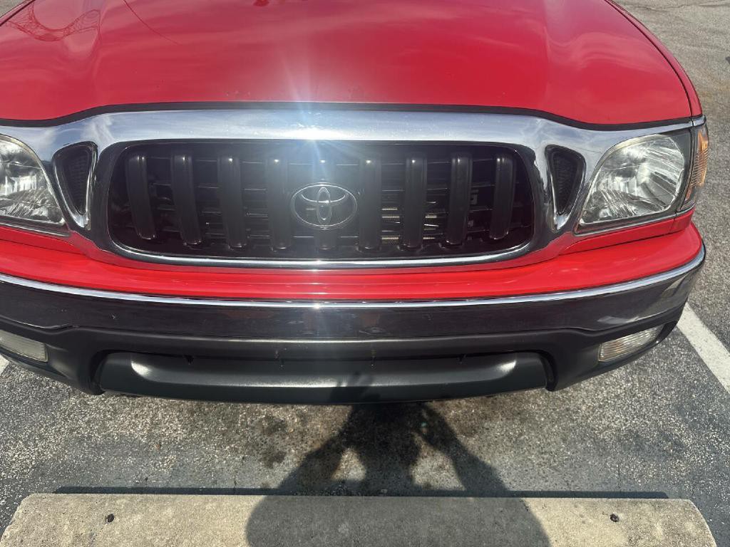 2004 Toyota Tacoma Image 11