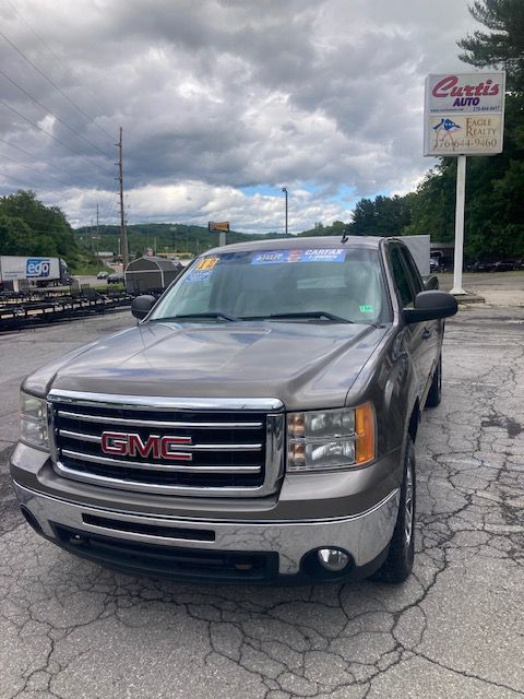 2012 GMC Sierra Image 2