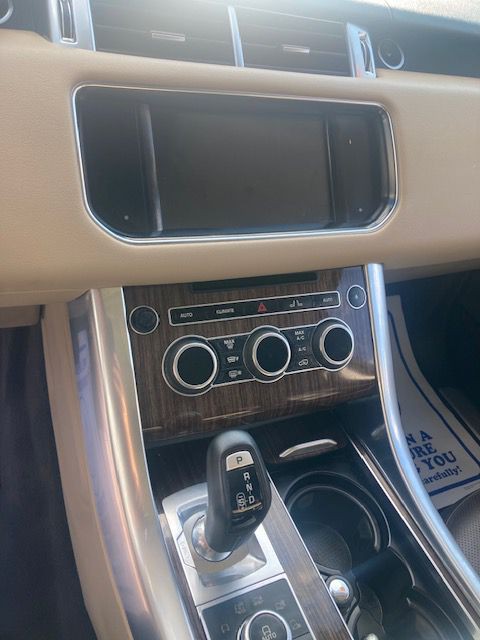 2015 Land Rover Range Rover Sport Image 9