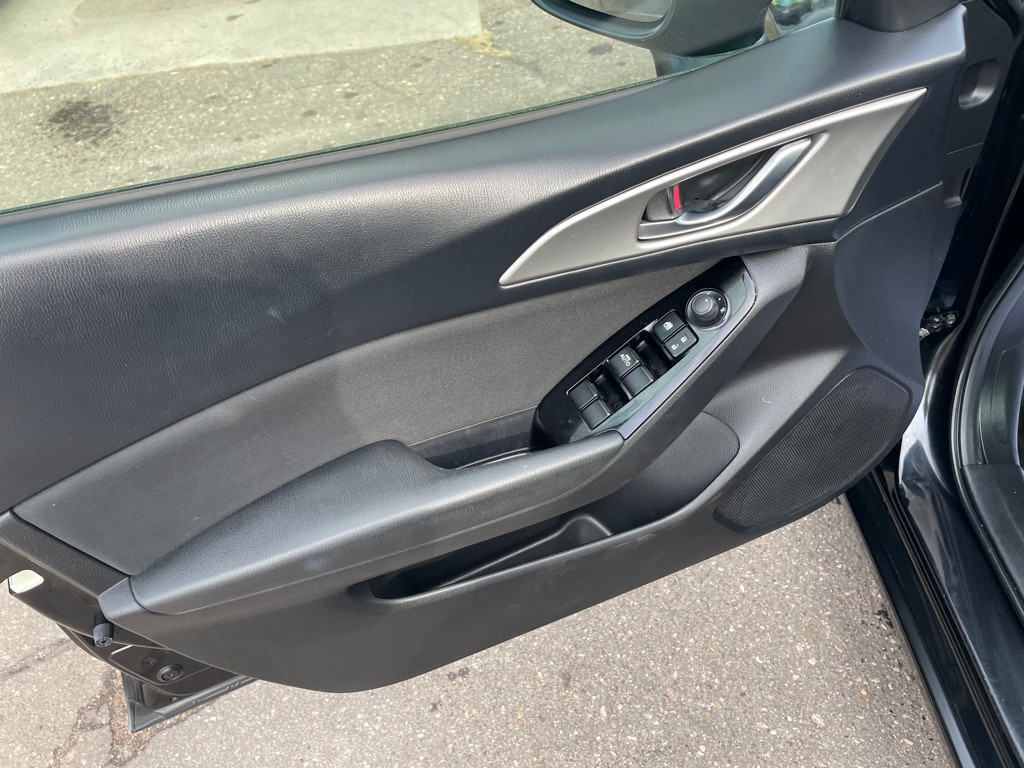 2017 Mazda Mazda3 Image 8