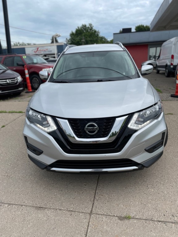 2018 Nissan Rogue Image 2
