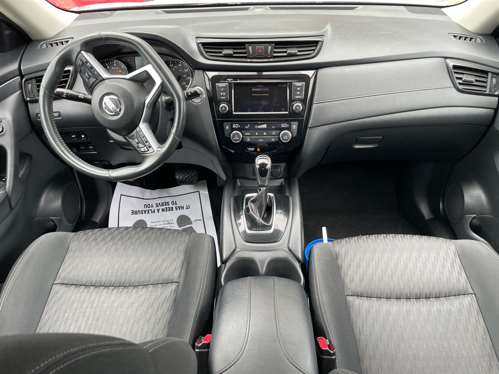 2018 Nissan Rogue Image 17
