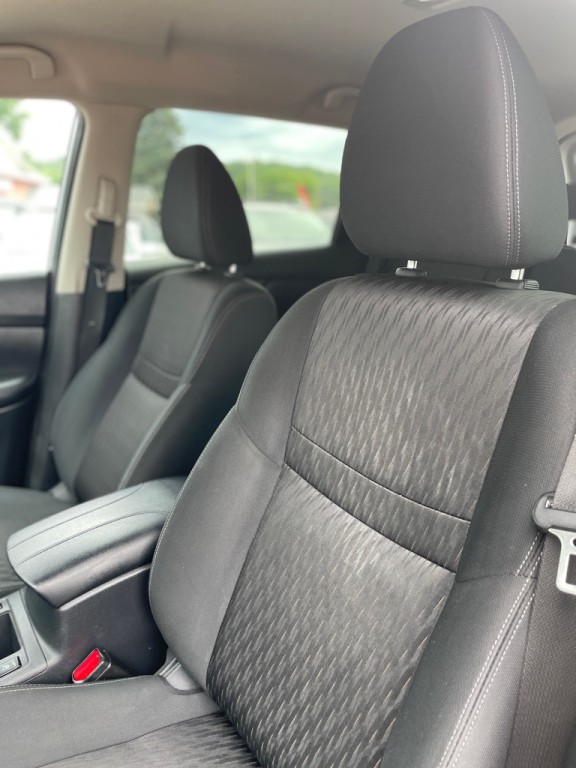 2018 Nissan Rogue Image 27