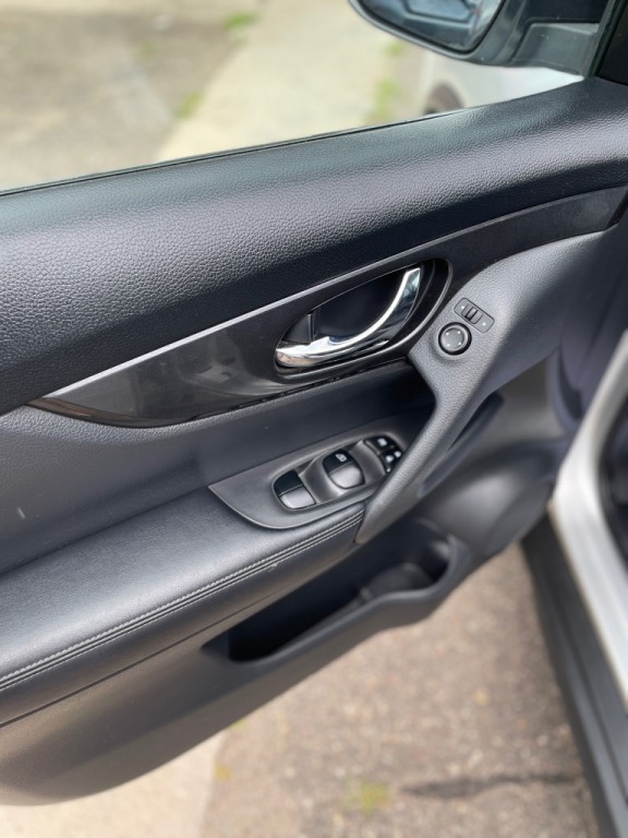 2018 Nissan Rogue Image 29