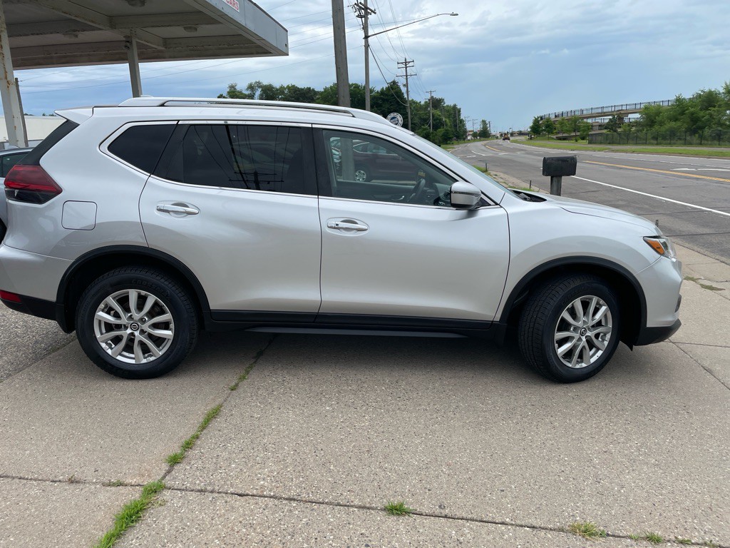 2018 Nissan Rogue Image 33