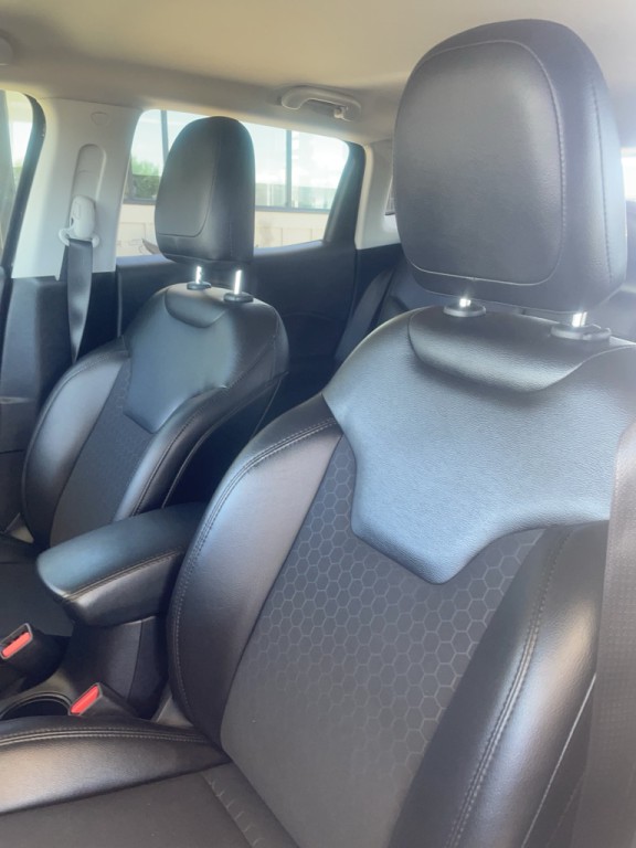 2019 Jeep Compass Image 15