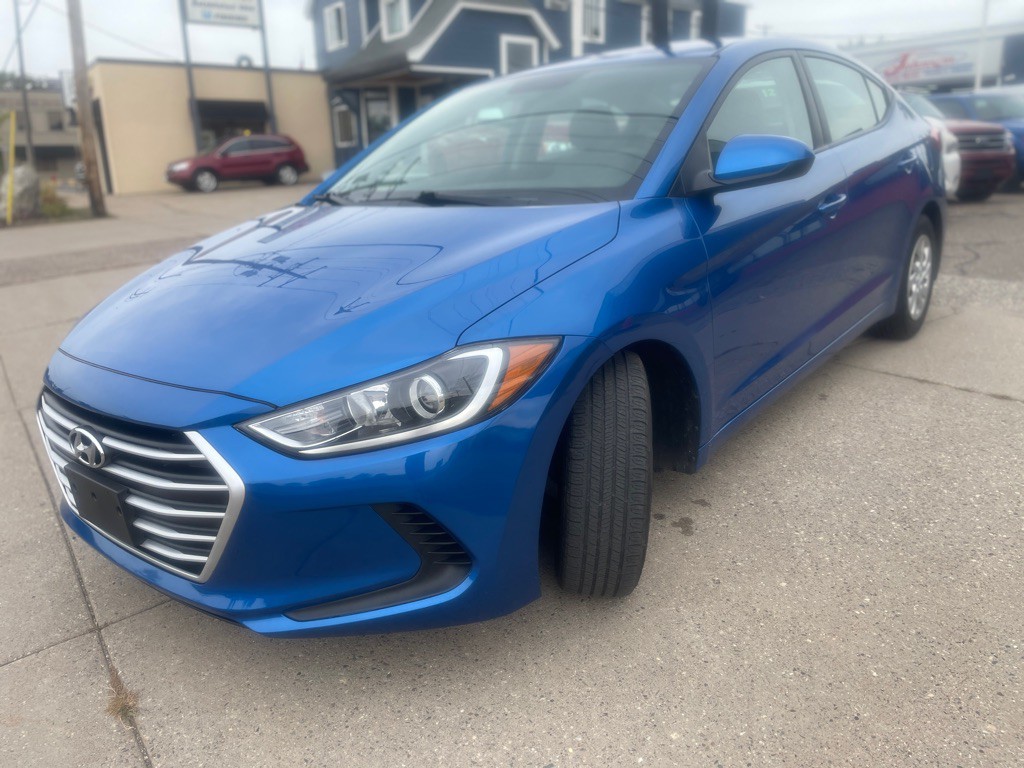 2017 Hyundai Elantra Image 8