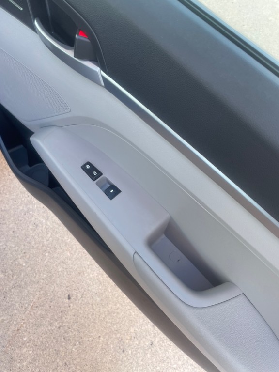 2017 Hyundai Elantra Image 19
